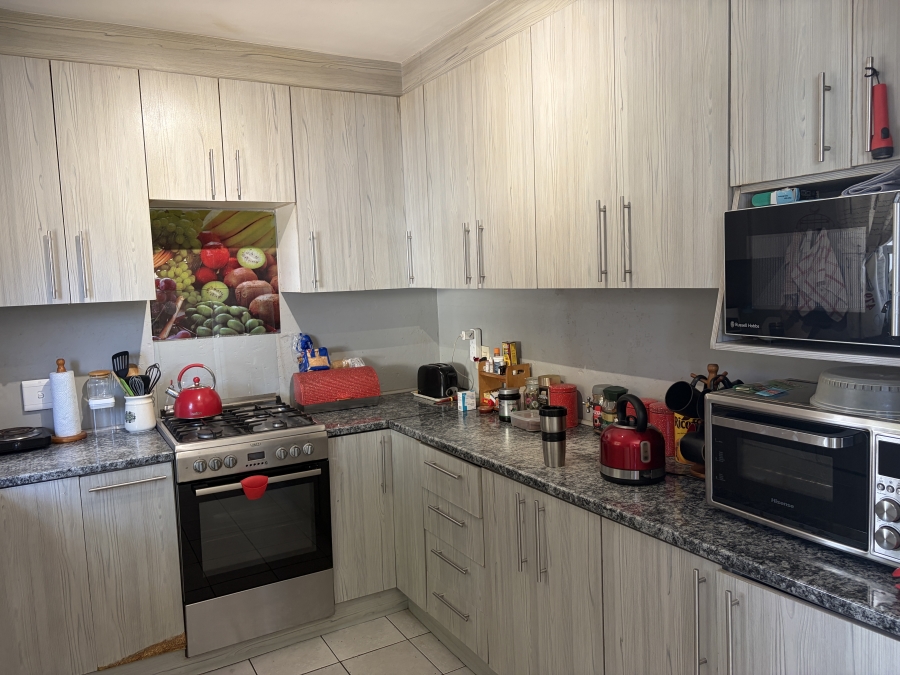3 Bedroom Property for Sale in Table View Western Cape
